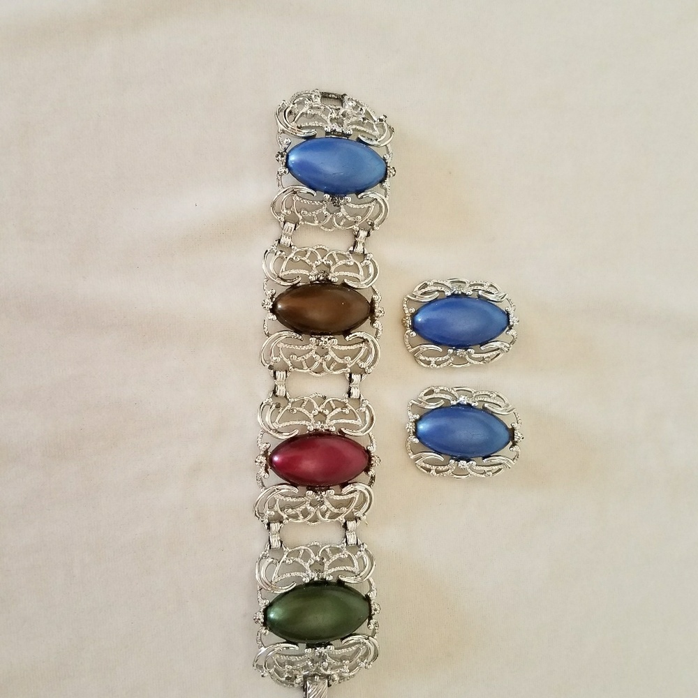 Vintage Sarah Coventry Bracelet/ Earrings